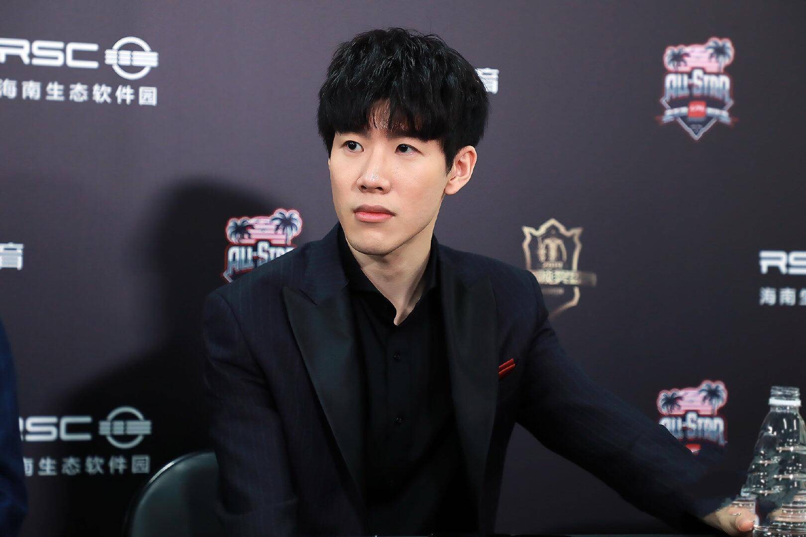 球员表现与 球员表现与